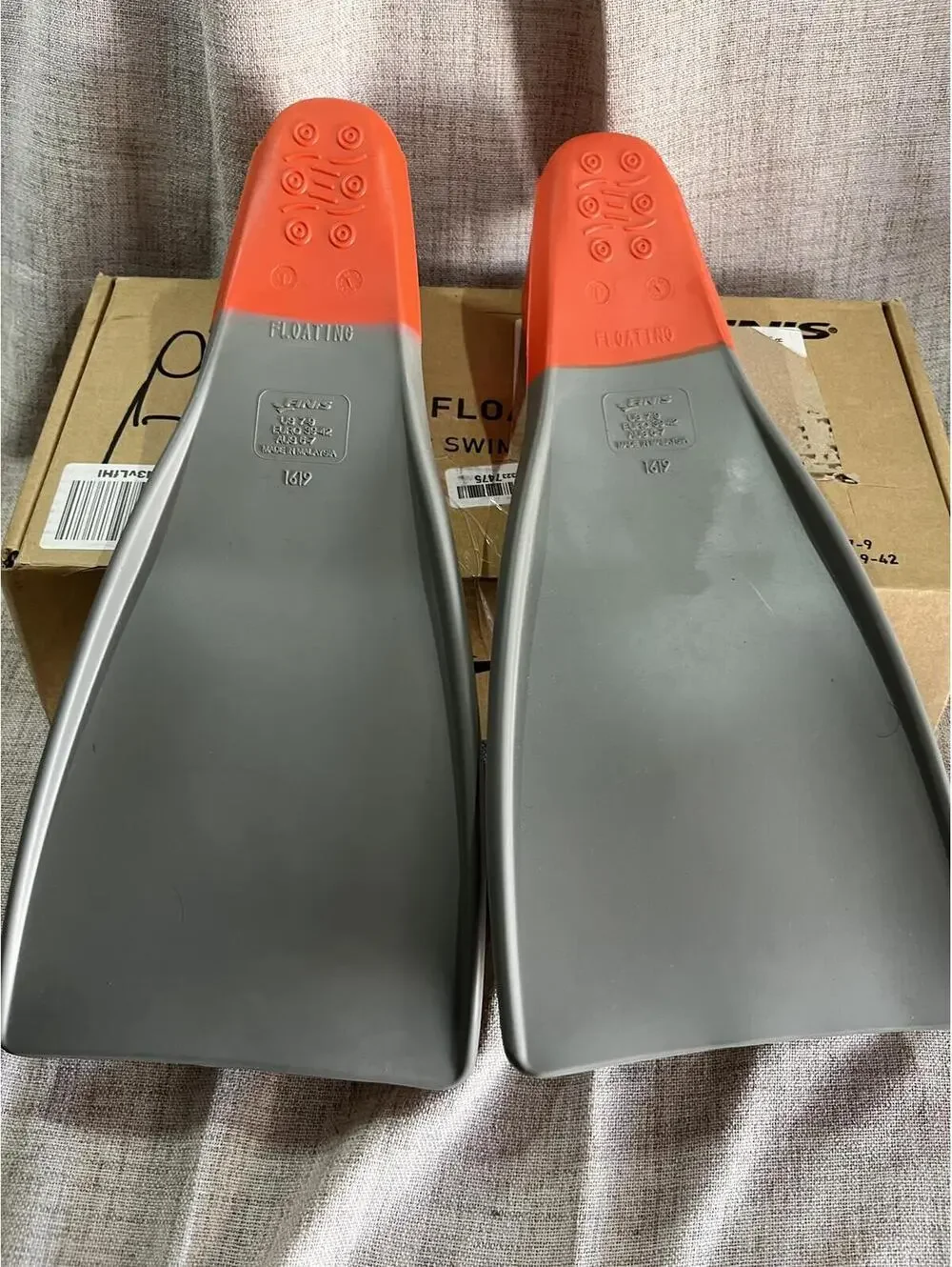 Finis Long Floating Fins NIB L M 7-9/ W 8-10 NIB - Picture 2 of 4